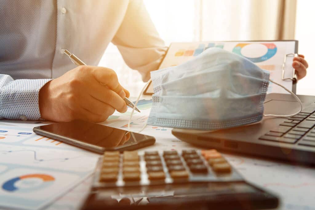 Groeipijnen en structurele onzekerheden zetten rem op economisch herstel